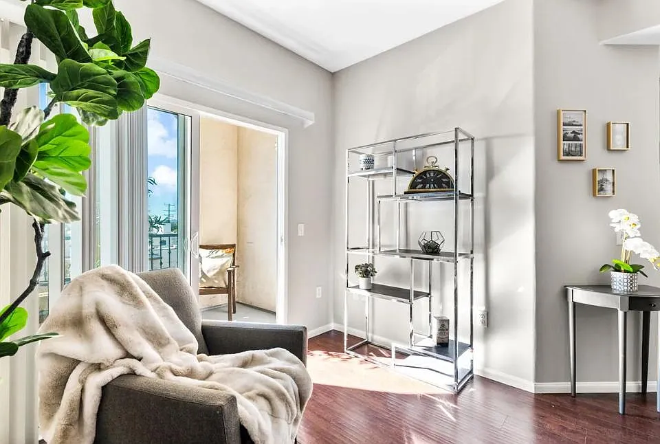Sunland Gardens LLC
