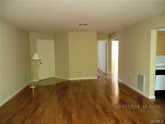 4th image of 1027 Washington Grn
