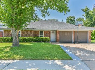 1201 E Dartmouth Ln, Deer Park, TX 77536