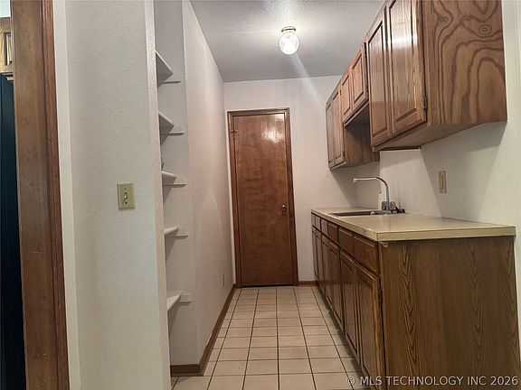 5th image of 451 W 113th St S