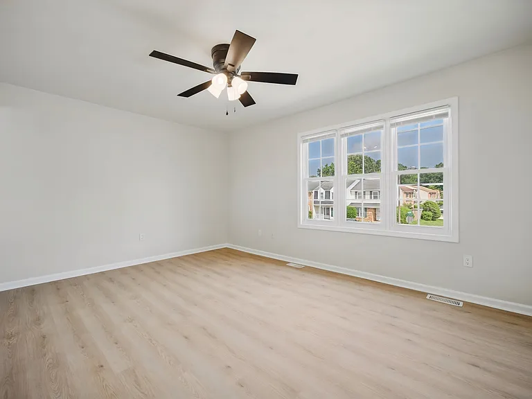 5589 Campus Dr #1 — Photo 13