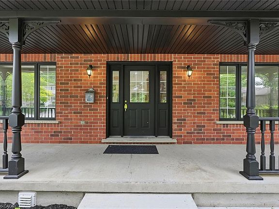 5th image of 292 Thorncrest Dr