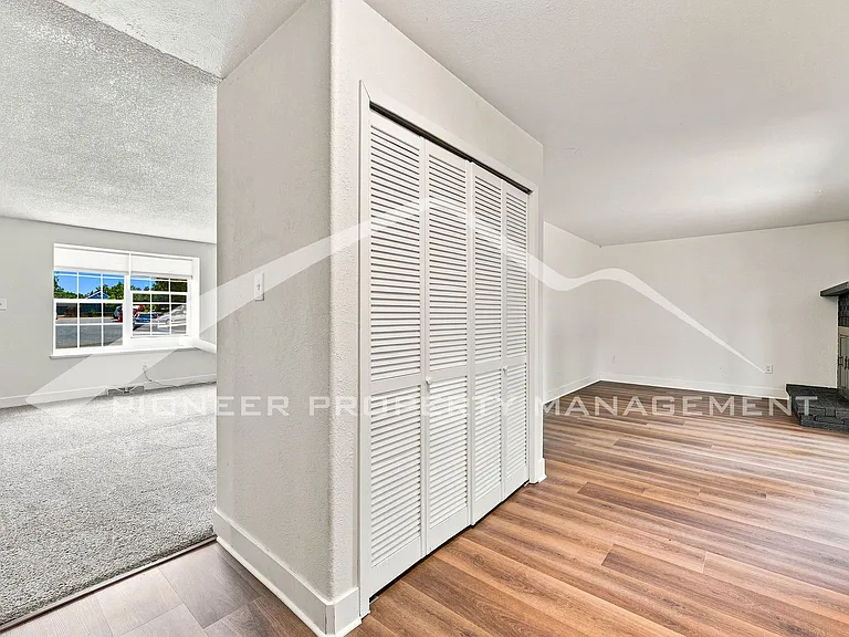 179 Eaton Ct — Photo 7