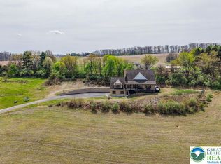 8728 Cardinal Rd, Kempton, PA 18066