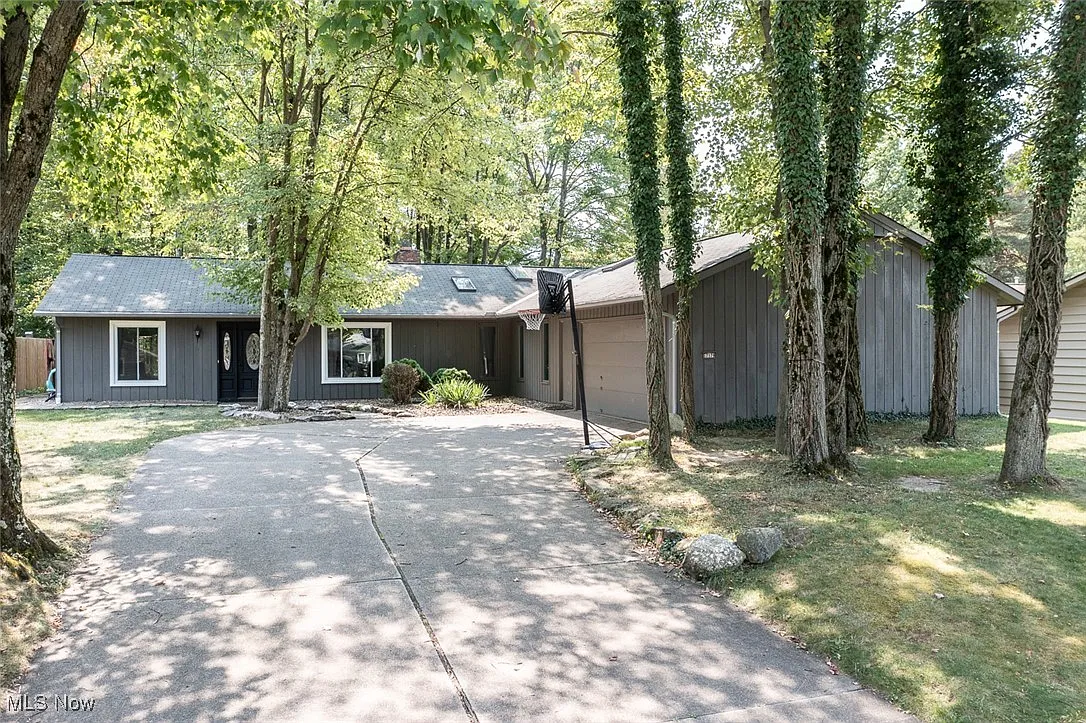 17179 Woodleaf Rd photo 1