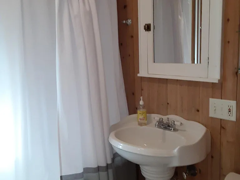 927 E Land Pl #A — Photo 15