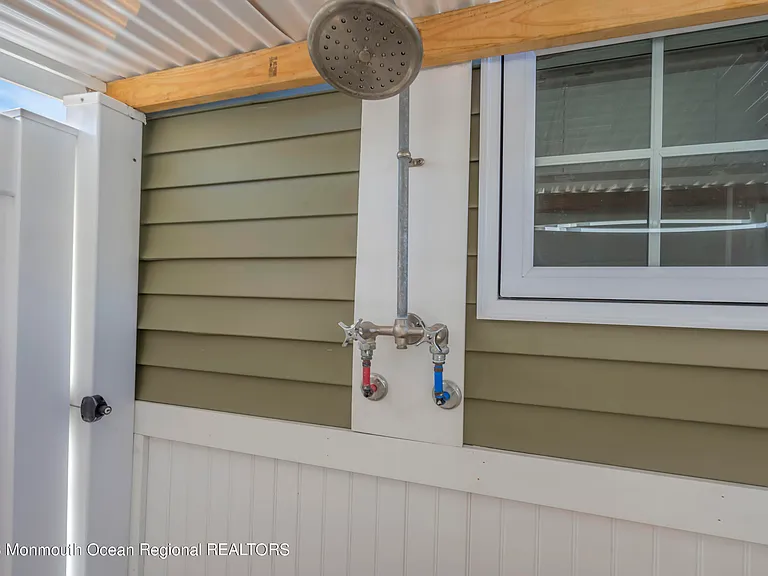 411 Harding Ave — Photo 59