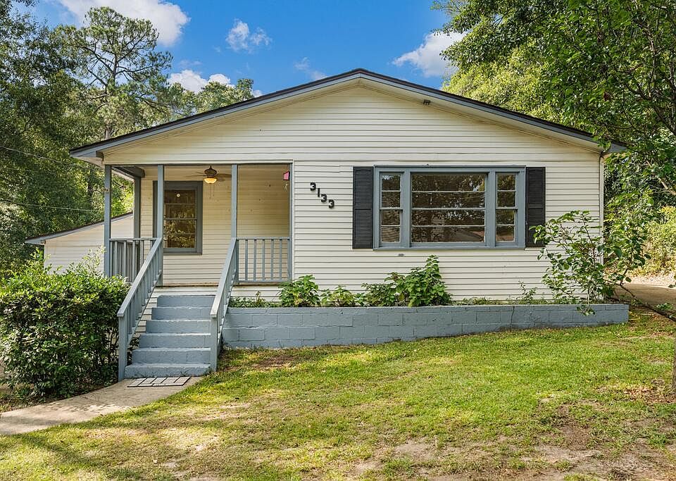 1st image of 3133 Oak Cir