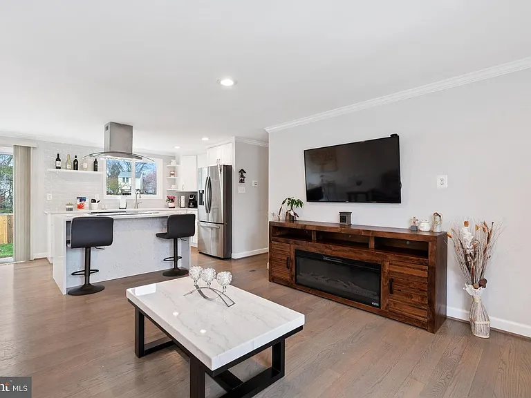 7313 Torran Rocks Way — Photo 3