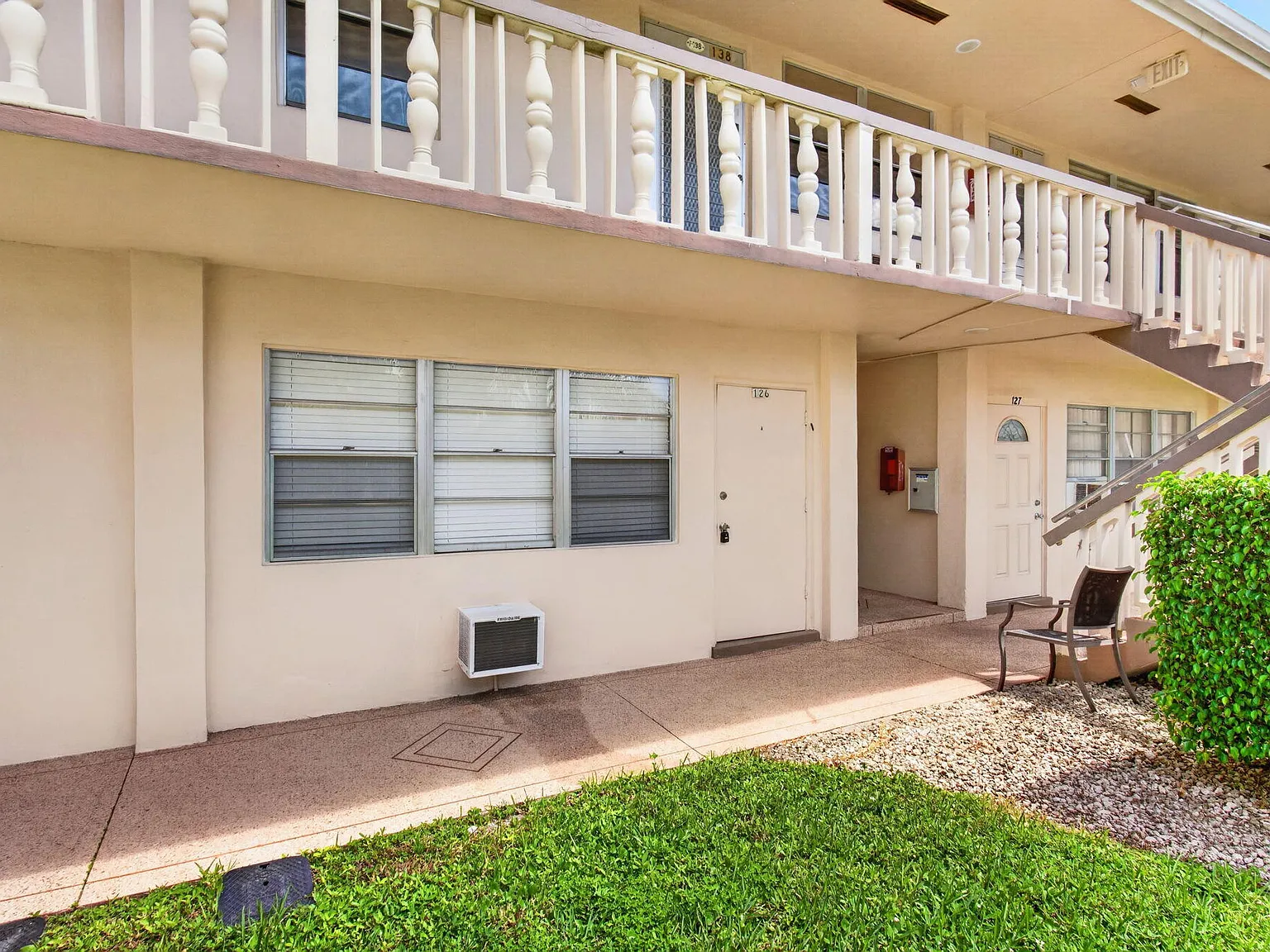 1 bed, 1.0 bath, 570 sqft, $1,375 — Photo 3