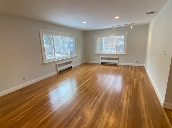 (undisclosed Address), Medford, MA 02155