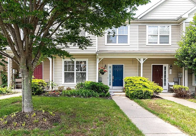 129 Lady Bug Dr — Photo 1