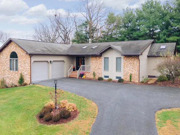11005 Palmwood Cir, Hagerstown, MD 21742