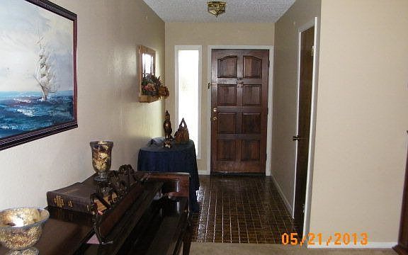 3rd image of 106 Laramie Dr