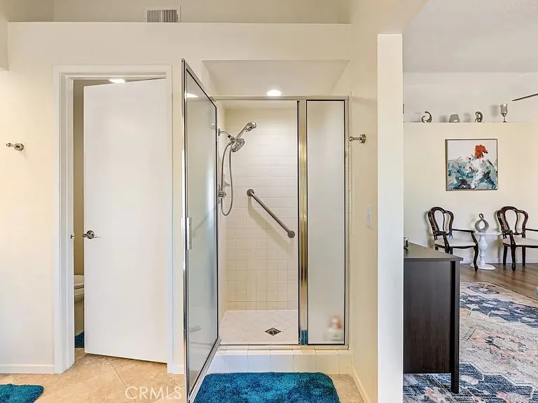 344 Vista Royale Dr — Photo 15
