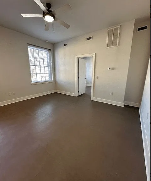 Parkwood Apartments — Photo 3