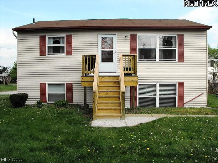 1st image of 1524-1526 Benjamin Ct