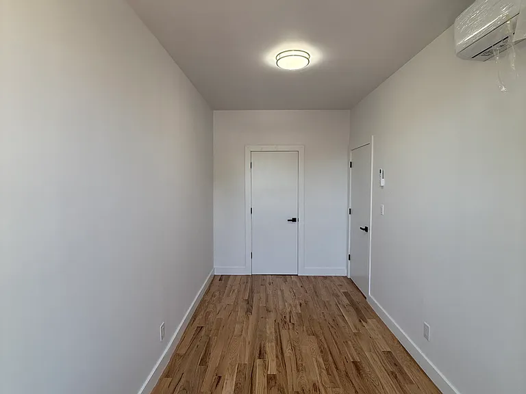 133 Highland Pl #2 — Photo 8