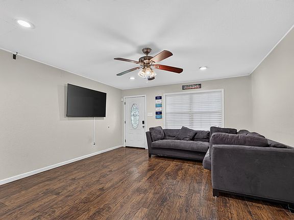 4th image of 1477 Woodland Dr