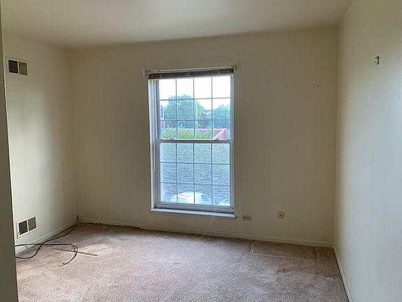 5th image of 5100 Carriageway Dr APT 302