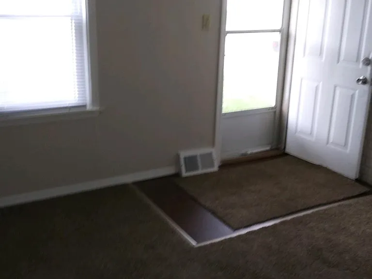 23718 Lambrecht Ave — Photo 3