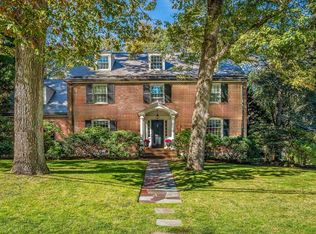 10 Lanark Rd, Wellesley, MA 02481
