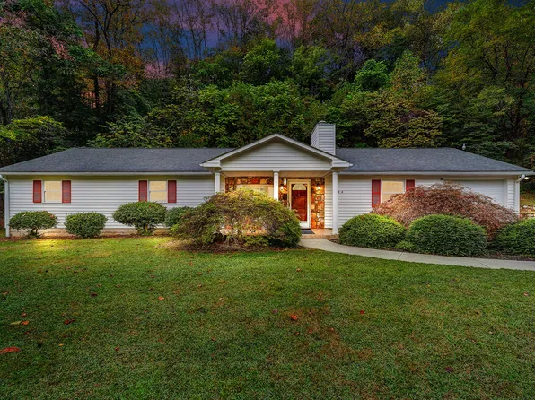 4144 Daugherty Rd, Salem, VA 24153