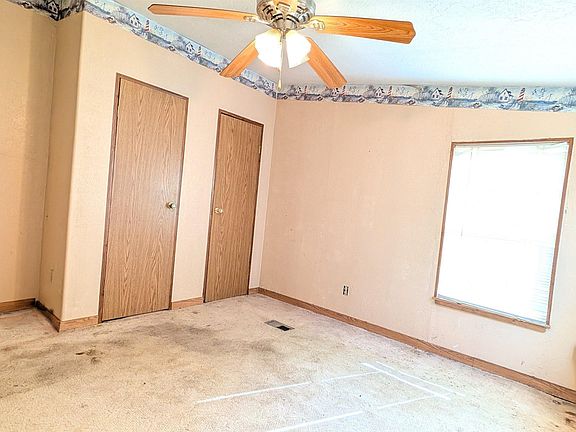 5th image of 751 SW Tillicum Dr