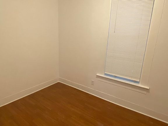 5th image of 3526 S Union Ave #1