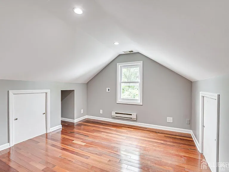 48 Johnson Pl — Photo 25