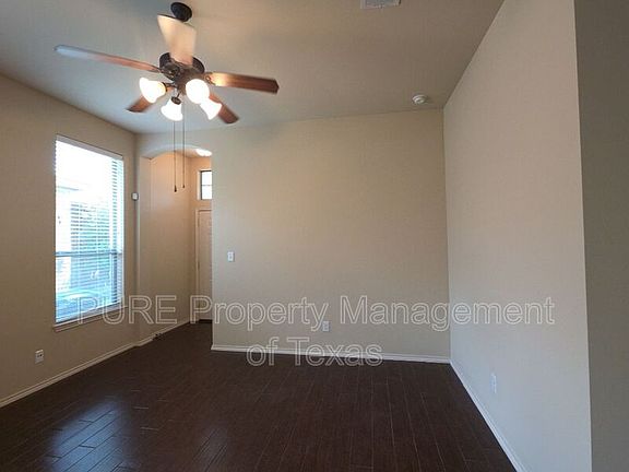 3rd image of 1500 Muirfield Bend Dr #B