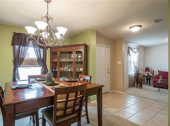 5th image of 2806 Prairie Ct