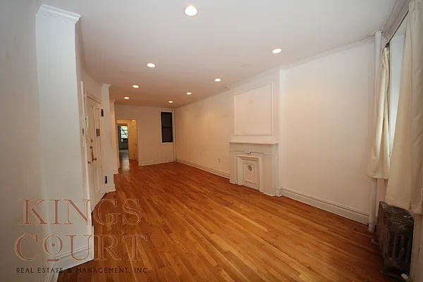 Rented by Kings Court Real Estate | media 34