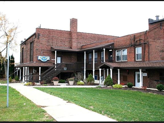 2nd image of 145 Portage Trl #1