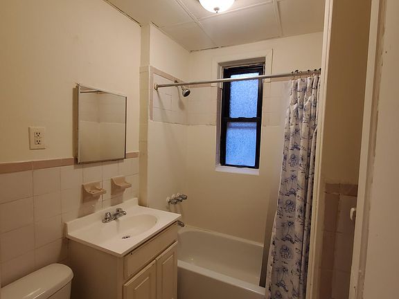 5th image of 305 Fairmount Ave #4