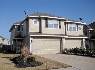 340 Brandy Ridge Ln, Dickinson, TX 77539