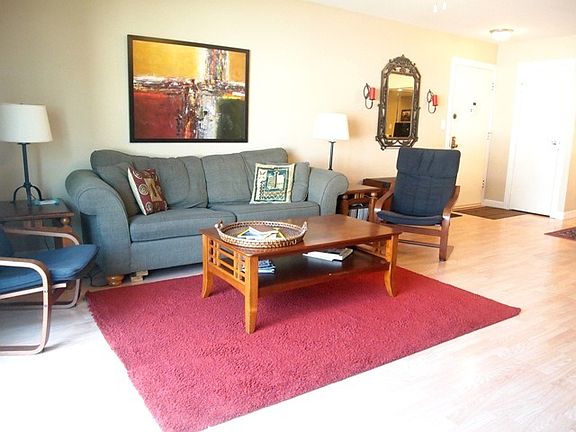 5th image of 4517 Kings Walk Dr APT 2B