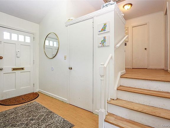 2nd image of 238 Rosehill Avenue