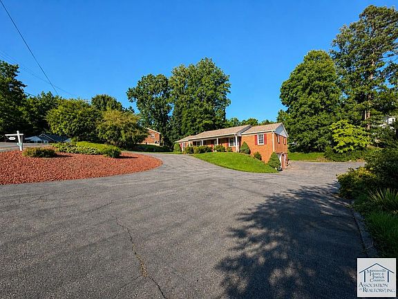 4th image of 292 Robinhood Rd