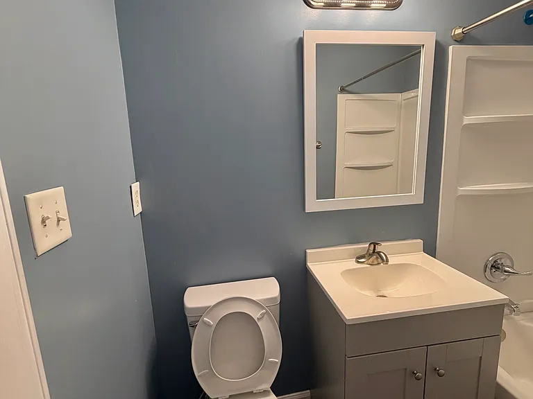 330 Allen Dr — Photo 4