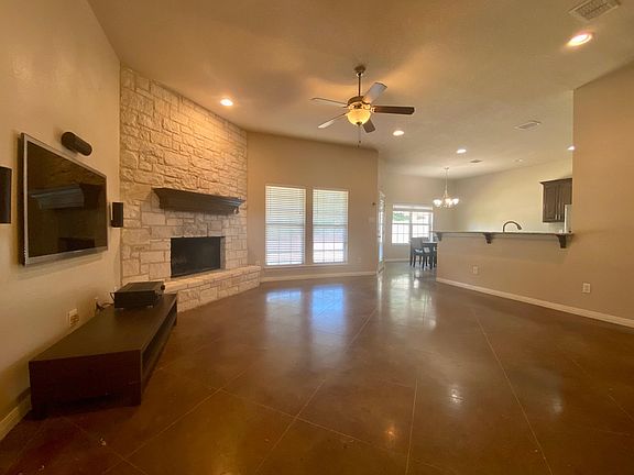4th image of 3005 Pueblo Dr