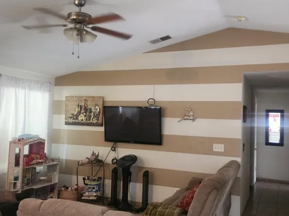 1266 Colombard Dr, Madera, CA 93637