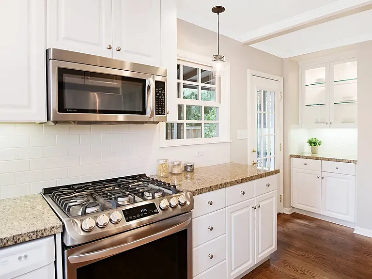 7205 SW Benz Park Dr — Photo 5