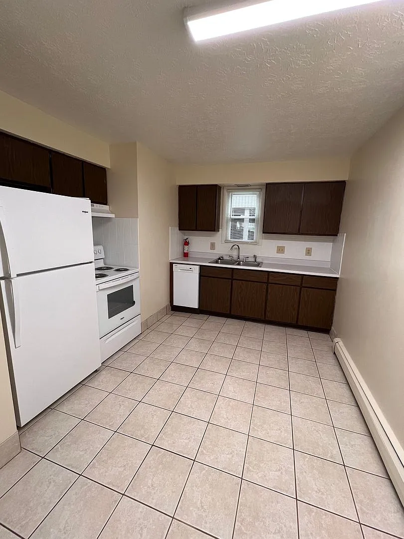 3985 Niles Carver Road — Photo 2