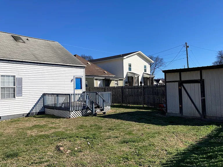 1120 Garfield St — Photo 8