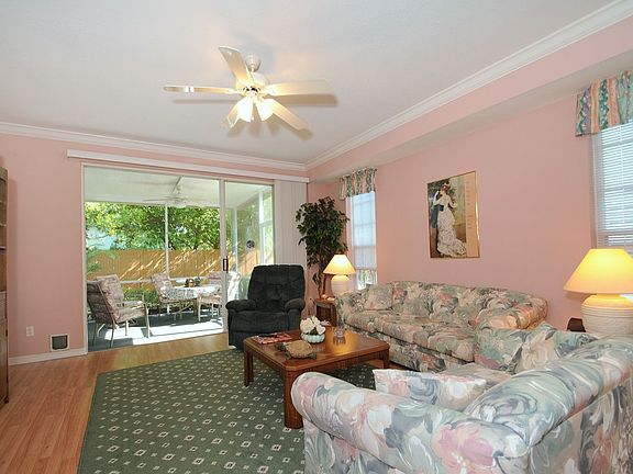 3rd image of 552 Vista Trail Ct