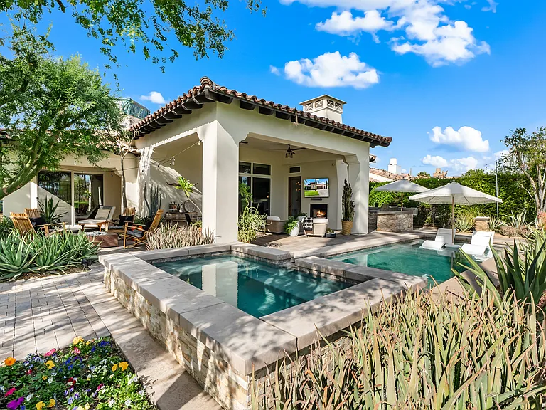 56738 Palms Dr — Photo 38