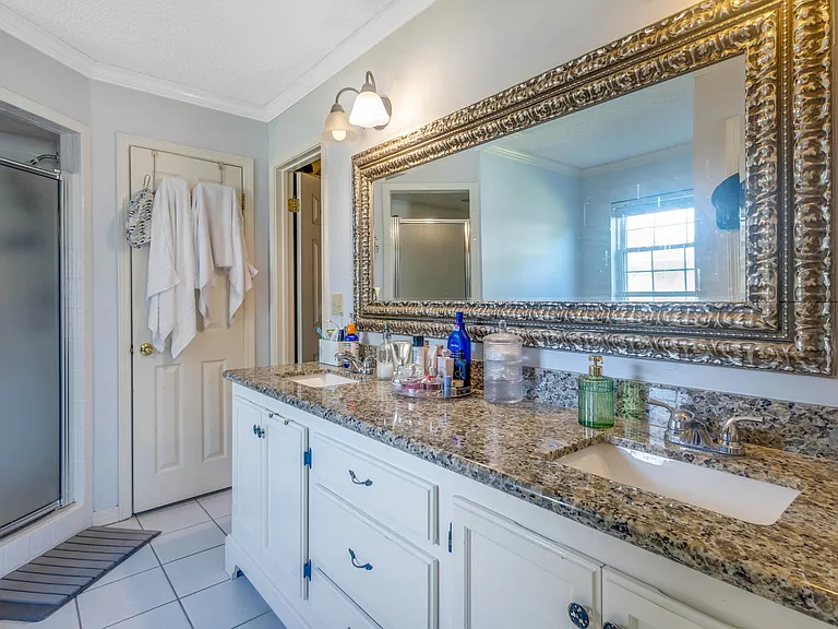 3019 Keats Dr — Photo 37