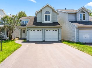 1002 Sterling Ridge Dr, Rensselaer, NY 12144