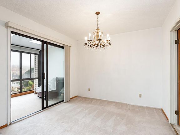 5th image of 2213 Downey Ct